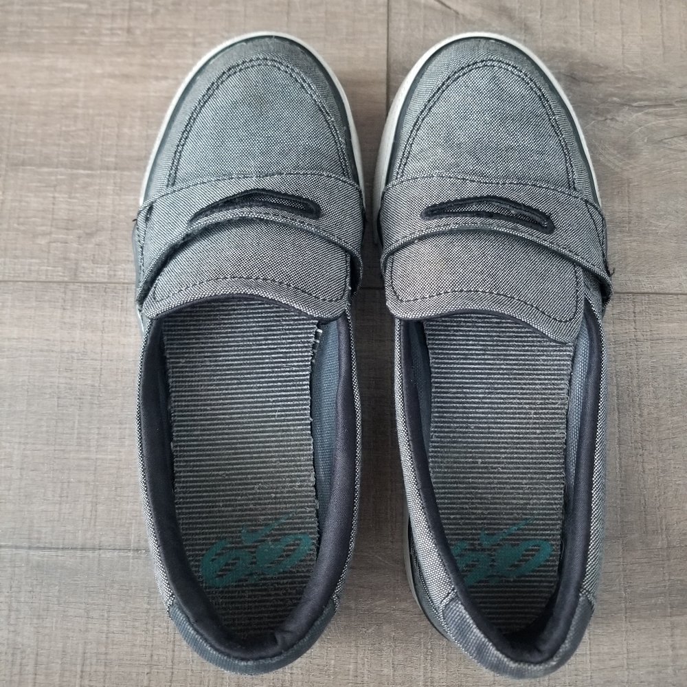 Nike slip ons